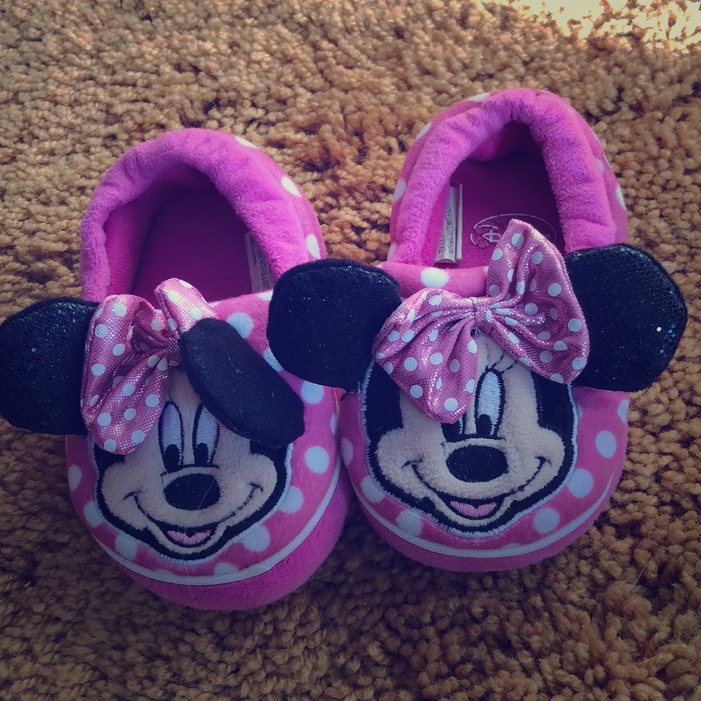 Minnie Mouse toddler slippers